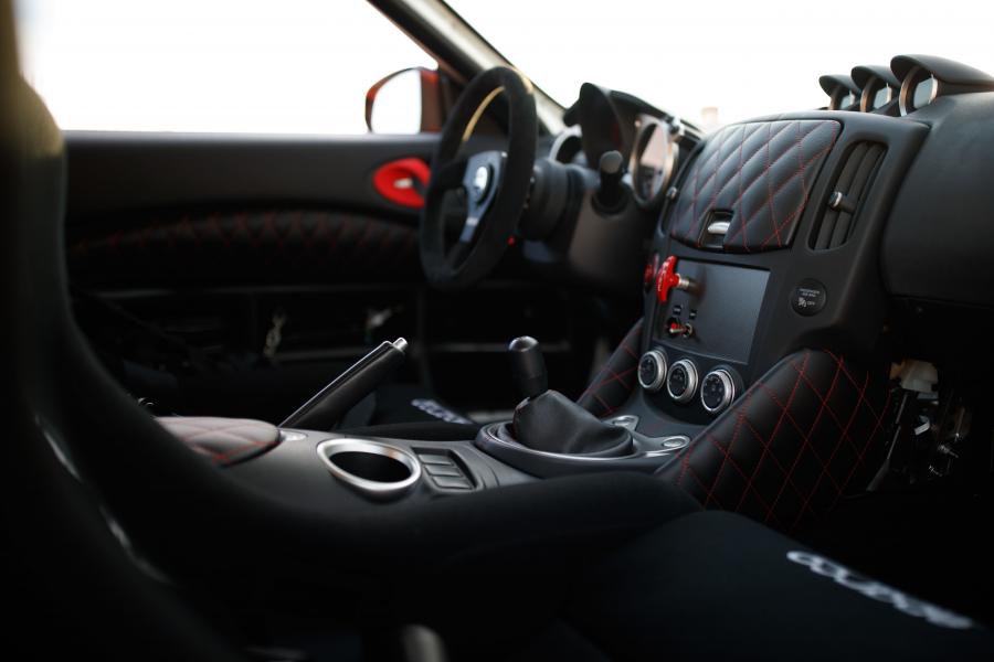 Интерьер Nissan 370Z Project Clubsport 23 (Z34) 2018 года  (фото 4 из 9)